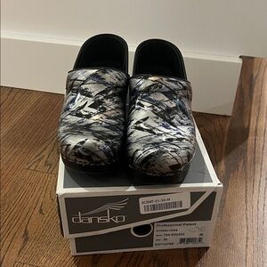 Dansko Women's Professional Patent Loafers - Black and Gray